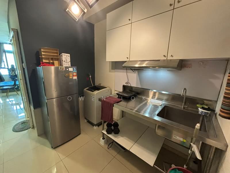Servis Apartment untuk Disewa di Centrestage Designer Suite - Owen Loke - Kitchen - PropertyGuru.com.my