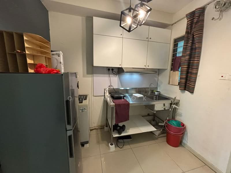 Servis Apartment untuk Disewa di Centrestage Designer Suite - Owen Loke - Kitchen - PropertyGuru.com.my