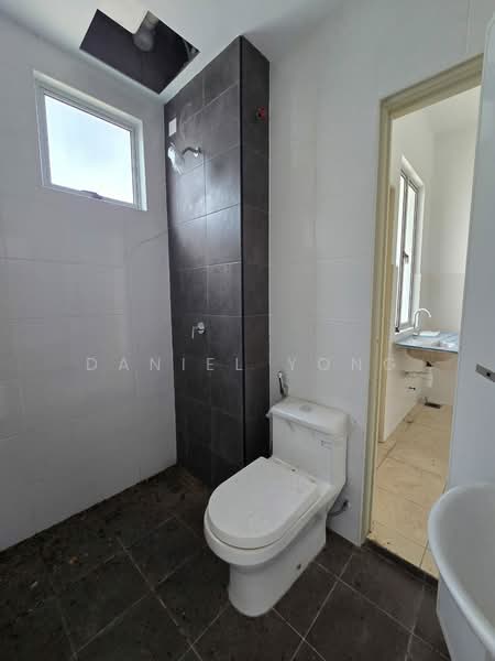Rumah Teres 2 Tingkat untuk Dijual di Pasir Gudang (Johor) - Daniel Yong - Bathroom - PropertyGuru.com.my