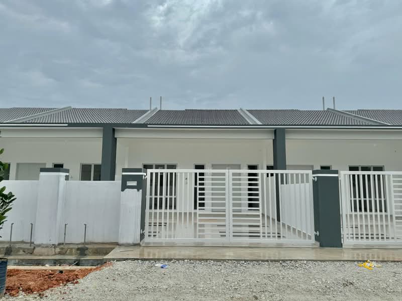 Rumah Teres 1 Tingkat untuk Dijual di Taman Desa Cemerlang (Batu Pahat) - Lee Kee - Exterior - PropertyGuru.com.my