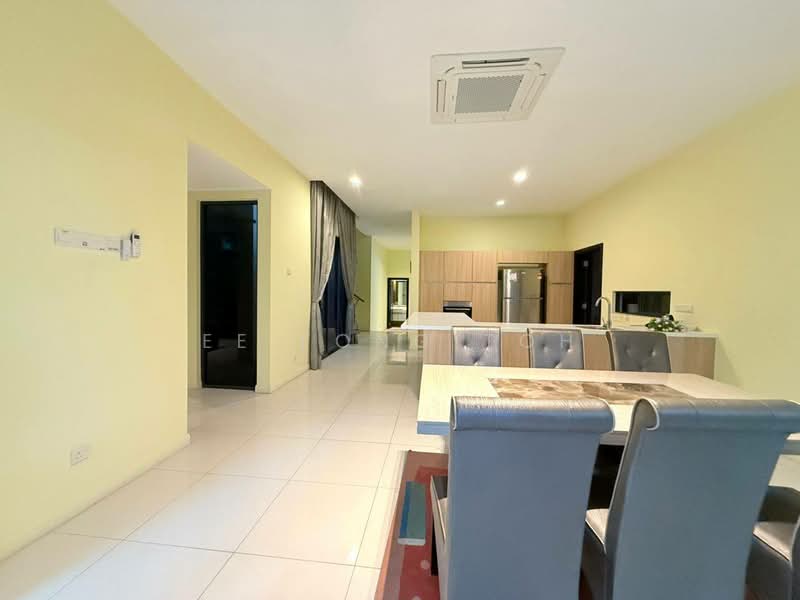 Semi-Detached House for Sale in Leisure Farm (Gelang Patah) - Ee Fong Toh - Dining Room - PropertyGuru.com.my