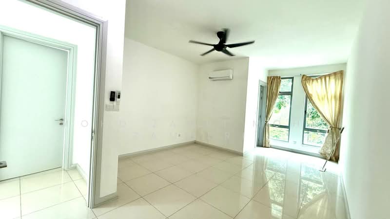 Rumah Teres 2-Tingkat untuk Dijual di Setia Eco Glades (Cyberjaya) - Mohd Zakri Mohd Zamberi - Living Room - PropertyGuru.com.my