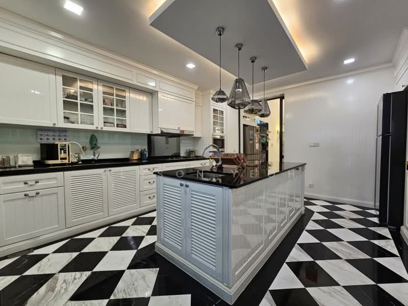 3.5-storey Terraced House for Sale in The Mansions (Desa Parkcity) - Denson Yeoh - Kitchen - PropertyGuru.com.my