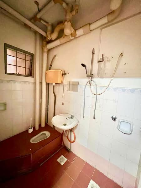 Condominium for Sale at Kenaria Condominium - Norhafiz Bin Mohd Nor - Bathroom - PropertyGuru.com.my