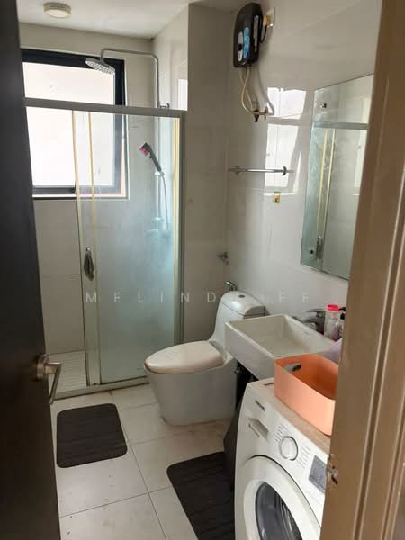 Kondominium untuk Dijual di Bay Point @ Country Garden Danga Bay - Melinda Ee - Bathroom - PropertyGuru.com.my