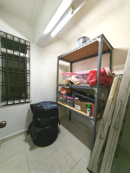 Pangsapuri untuk Dijual di Nusa Bestari Shoplot Apartment - Brandon Tee - Interior - PropertyGuru.com.my
