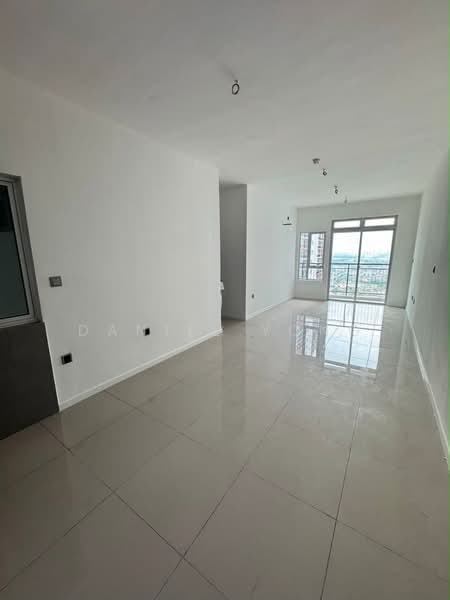 Kediaman Servis untuk Dijual di One 49 Residence - Daniel Yong - Living Room - PropertyGuru.com.my