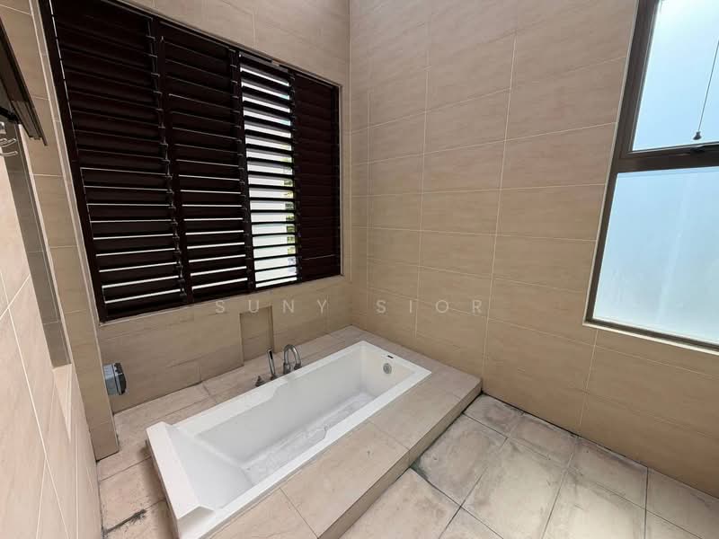 Rumah Berkembar untuk Dijual di East Ledang (Iskandar Puteri (Nusajaya)) - Suny Sior - Bathroom - PropertyGuru.com.my