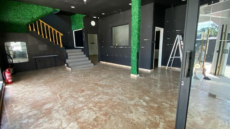 Shop / Office for Rent in Taman Century (Johor Bahru) - Suny Sior - Entrance - PropertyGuru.com.my
