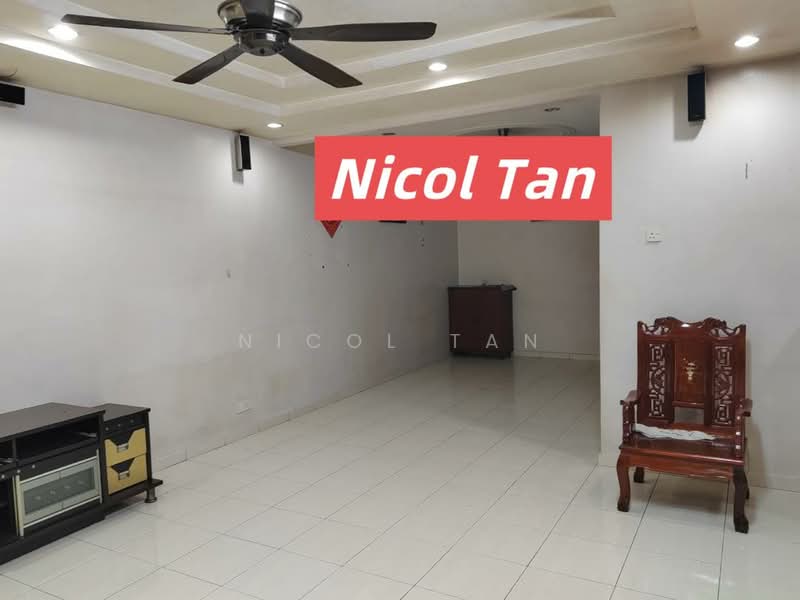 Rumah Teres 2 Tingkat untuk Disewa di Taman Bakap Indah (Sungai Bakap) - Nicol Tan - Living Room - PropertyGuru.com.my