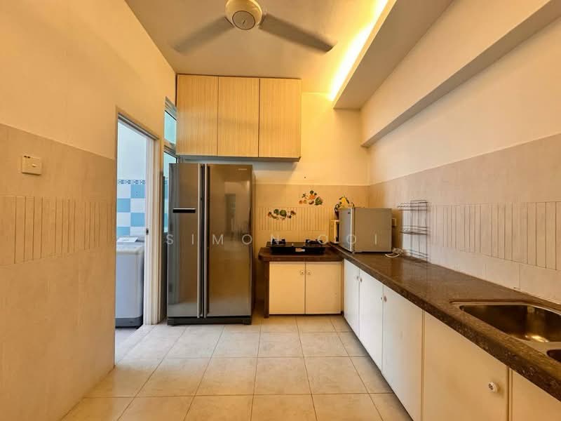 Kondominium untuk Dijual di Bayswater Resort Condominium - Simon Ooi - Kitchen - PropertyGuru.com.my