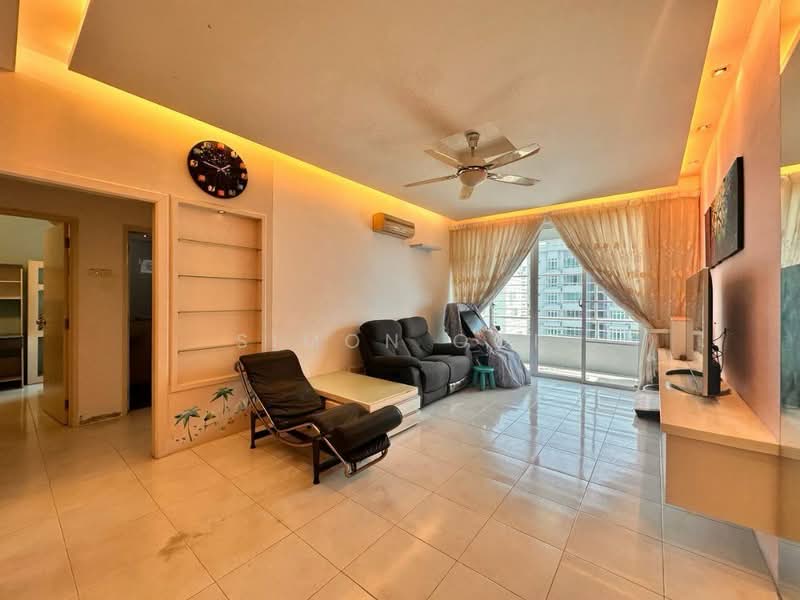 Kondominium untuk Dijual di Bayswater Resort Condominium - Simon Ooi - Living Room - PropertyGuru.com.my