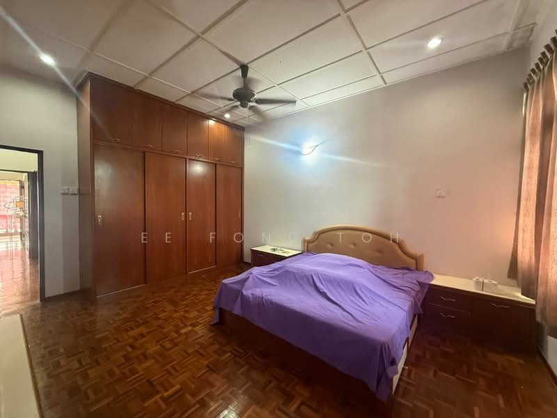 2-storey Terraced House for Sale in Taman Ungku Tun Aminah (Skudai) - Ee Fong Toh - Bedroom - PropertyGuru.com.my