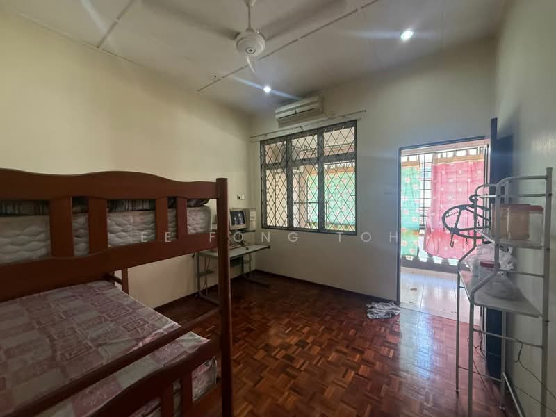2-storey Terraced House for Sale in Taman Ungku Tun Aminah (Skudai) - Ee Fong Toh - Bedroom - PropertyGuru.com.my