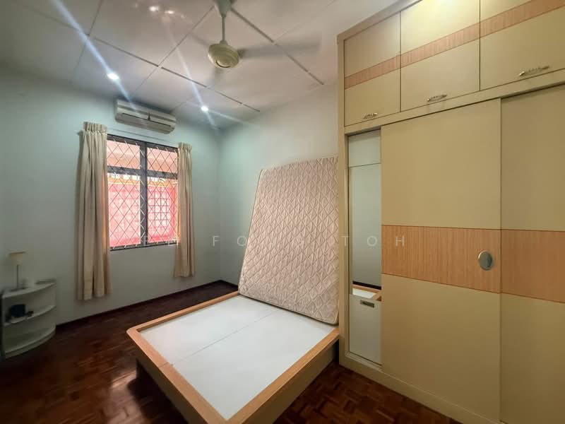 2-storey Terraced House for Sale in Taman Ungku Tun Aminah (Skudai) - Ee Fong Toh - Bedroom - PropertyGuru.com.my