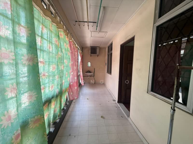2-storey Terraced House for Sale in Taman Ungku Tun Aminah (Skudai) - Ee Fong Toh - Corridor - PropertyGuru.com.my
