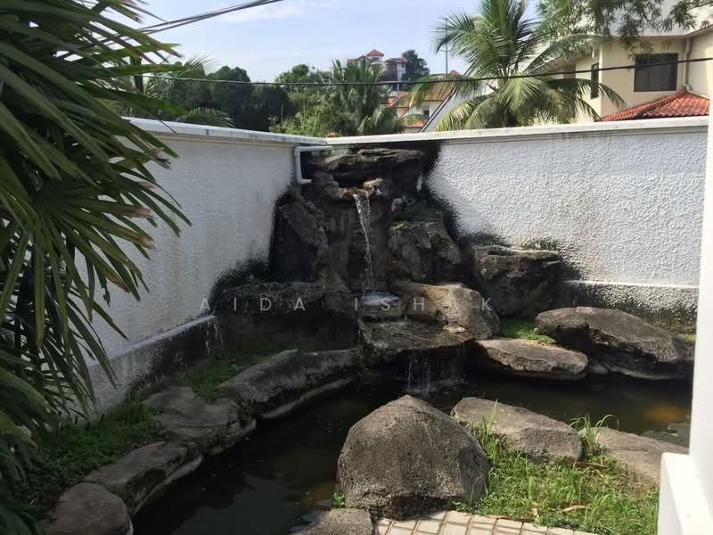 Rumah Banglo untuk Dijual di Taman Bukit Pantai (Bangsar) - Aida Ishak - Garden - PropertyGuru.com.my