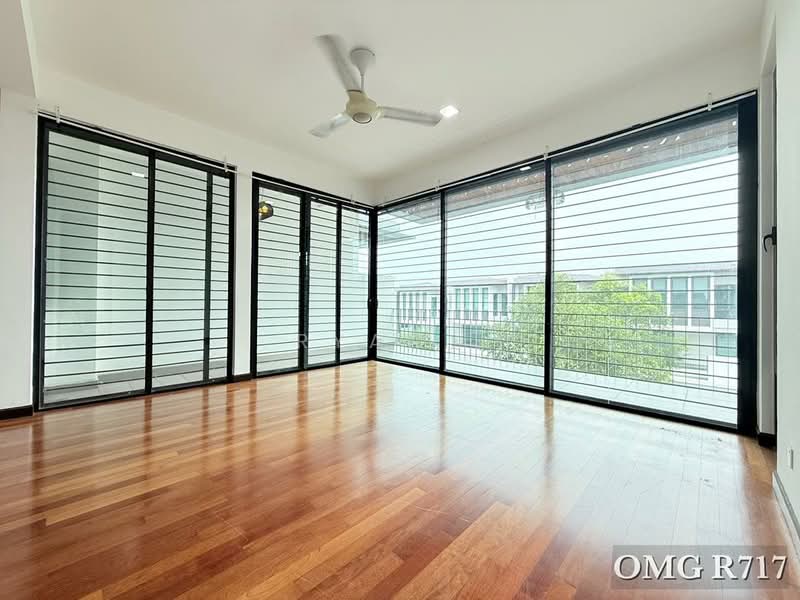 Rumah Teres untuk Dijual di Duta Villa (Setia Alam) - Ryan . - Living Room - PropertyGuru.com.my