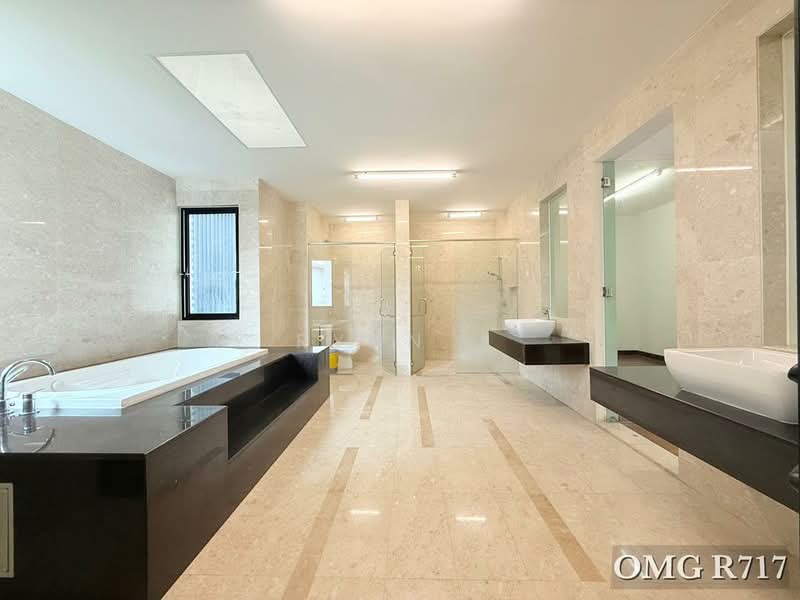 Rumah Teres untuk Dijual di Duta Villa (Setia Alam) - Ryan . - Bathroom - PropertyGuru.com.my