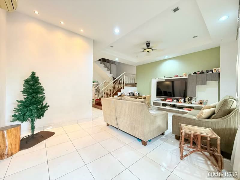 Rumah Teres 2-Tingkat untuk Dijual di Setia Alam (Selangor) - Ryan . - Living Room - PropertyGuru.com.my