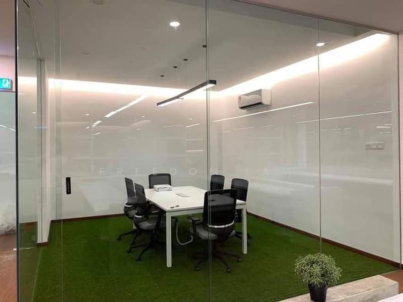 Semi-D Factory for Sale in Johor Bahru (Johor) - Freedom Lam - Meeting Room - PropertyGuru.com.my