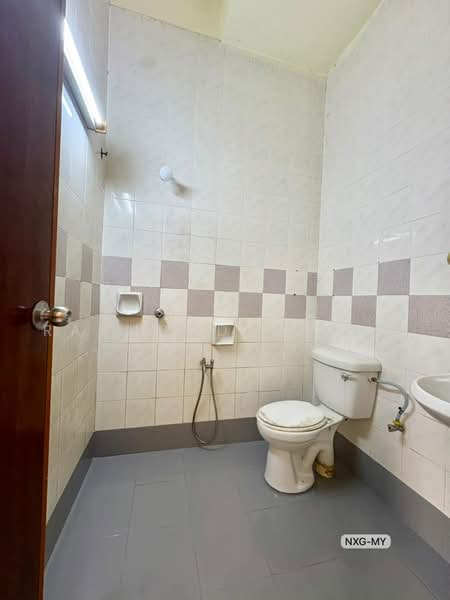2-storey Terraced House for Rent in Kota Kemuning (Shah Alam) - Raymond Cheng - Bathroom - PropertyGuru.com.my