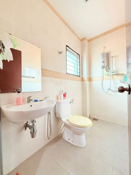 Rumah Berkembar untuk Dijual di Setia Damai 14, Setia Damai 15, Setia Damai 16 (Setia Alam) - Ryan . - Bathroom - PropertyGuru.com.my