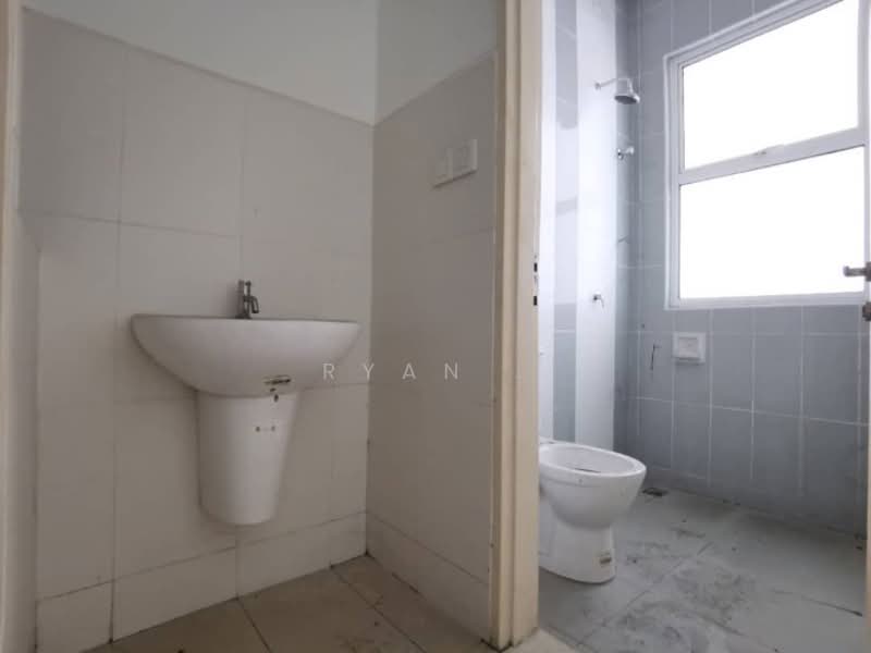 Rumah Berkembar untuk Dijual di Setia Alam (Selangor) - Ryan . - Bathroom - PropertyGuru.com.my