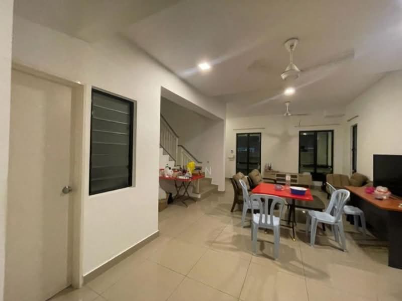 Rumah Teres 3 Tingkat untuk Dijual di Setia Alam (Selangor) - Ryan . - Living Room - PropertyGuru.com.my