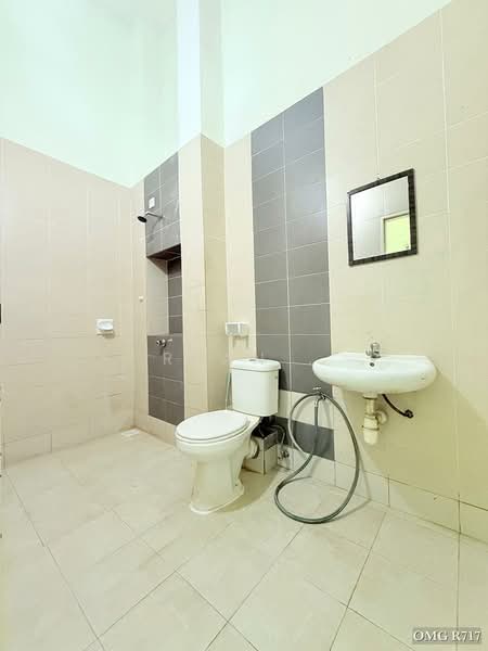 Rumah Teres 2-Tingkat untuk Dijual di Setia Alam (Selangor) - Ryan . - Bathroom - PropertyGuru.com.my