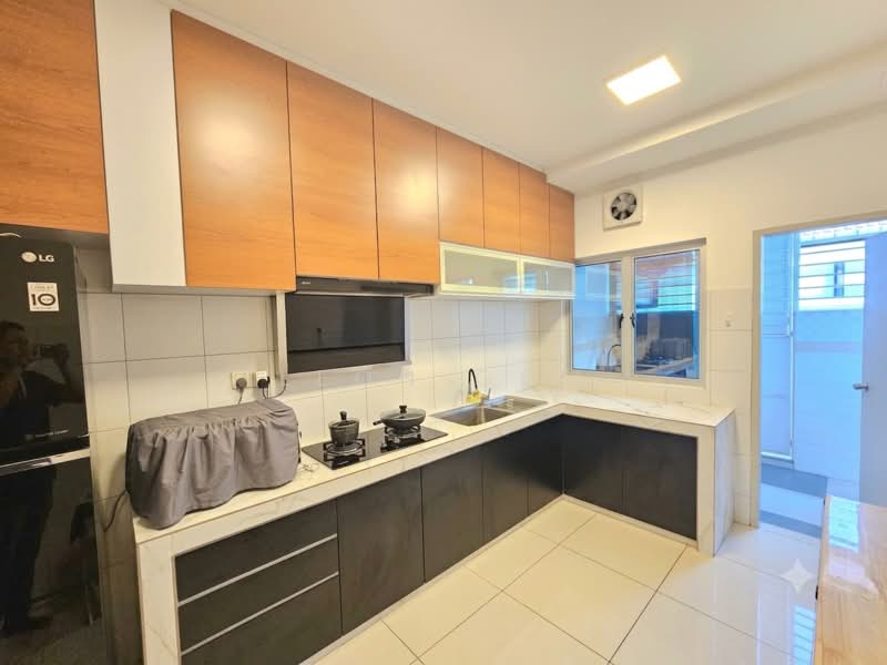2-storey Terraced House for Sale in Bandar Rimbayu (Telok Panglima Garang) - Leon Goh - Kitchen - PropertyGuru.com.my