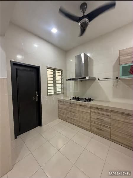 Rumah Kluster untuk Dijual di Setia Alam (Selangor) - Ryan . - Kitchen - PropertyGuru.com.my