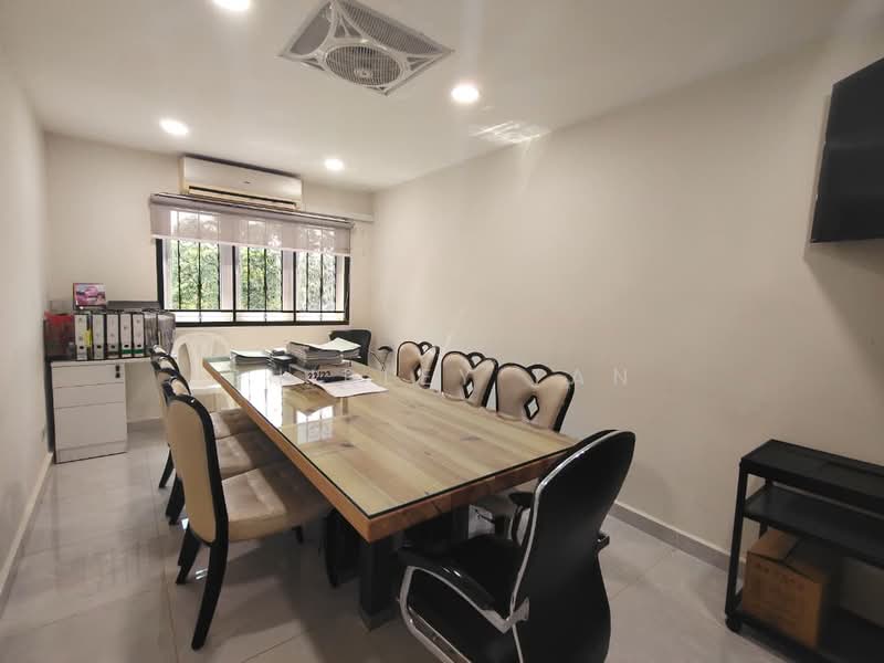 Shop / Office for Rent in Taman Bukit Kuchai (Bandar Kinrara) - Shirley Tan - Meeting room - PropertyGuru.com.my