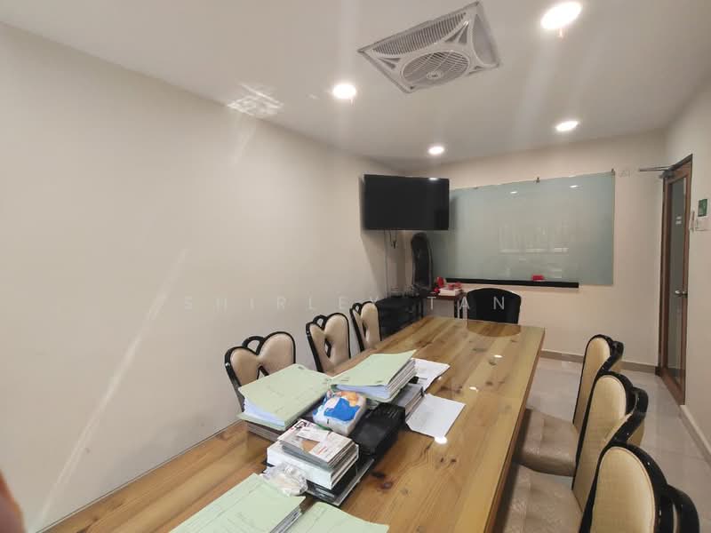 Shop / Office for Rent in Taman Bukit Kuchai (Bandar Kinrara) - Shirley Tan - Meeting room - PropertyGuru.com.my