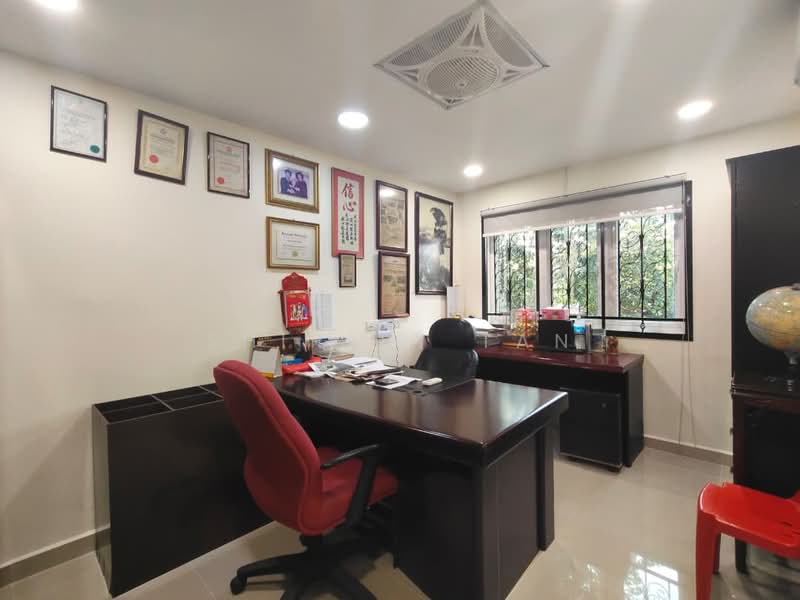 Shop / Office for Rent in Taman Bukit Kuchai (Bandar Kinrara) - Shirley Tan - Office room - PropertyGuru.com.my