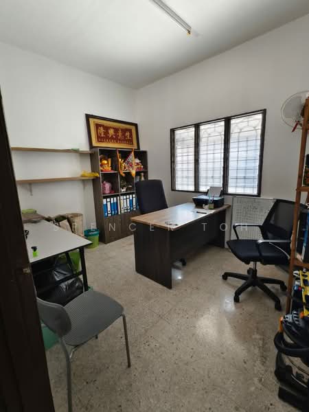 Rumah Teres untuk Dijual di Taman Sri Aman (Cheras) - Spencer Toh - Study - PropertyGuru.com.my