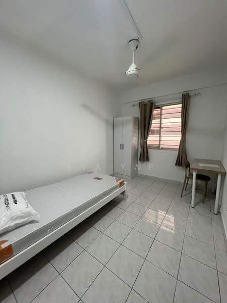 Kondominium untuk Disewa di Idaman Sutera - Eva Yap - Bedroom - PropertyGuru.com.my
