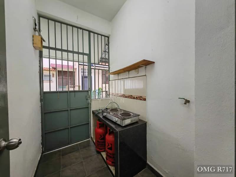 Rumah Teres 2 Tingkat untuk Dijual di Setia Alam (Selangor) - Ryan . - Kitchen - PropertyGuru.com.my