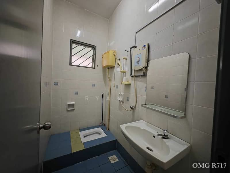 Rumah Teres 2 Tingkat untuk Dijual di Setia Alam (Selangor) - Ryan . - Bathroom - PropertyGuru.com.my