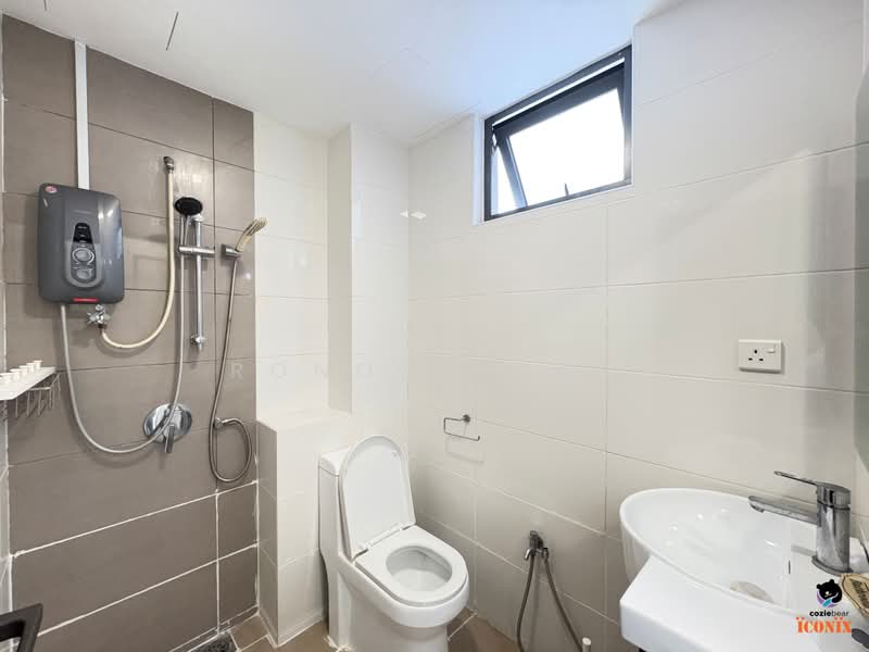 Servis Apartment untuk Disewa di SkyVille 8 @ Benteng 8 - Rono Cheah - Bathroom - PropertyGuru.com.my