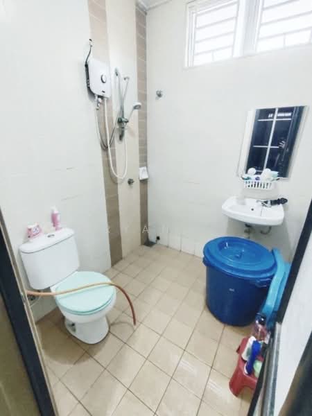 Rumah Teres 2-Tingkat untuk Dijual di Setia Alam (Selangor) - Ryan . - Bathroom - PropertyGuru.com.my