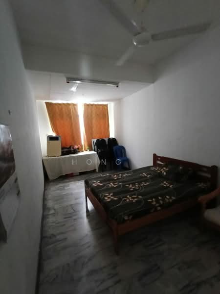 Rumah Berkembar untuk Dijual di Taman Sungai Ara (Sungai Ara) - Hong . - Bedroom - PropertyGuru.com.my
