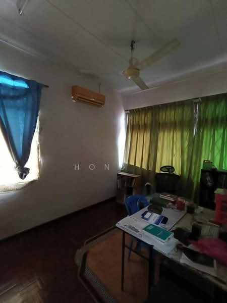 Rumah Berkembar untuk Dijual di Taman Sungai Ara (Sungai Ara) - Hong . - Study - PropertyGuru.com.my