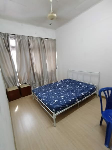 Rumah Berkembar untuk Dijual di Taman Sungai Ara (Sungai Ara) - Hong . - Bedroom - PropertyGuru.com.my
