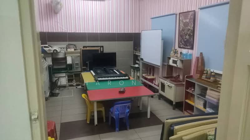 Rumah Teres 2 Tingkat untuk Dijual di Taman Mount Austin (Tebrau) - Sharon Ng - Study - PropertyGuru.com.my
