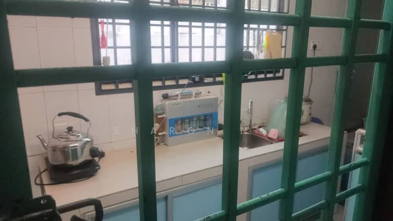 Rumah Teres 2 Tingkat untuk Dijual di Taman Mount Austin (Tebrau) - Sharon Ng - Kitchen - PropertyGuru.com.my