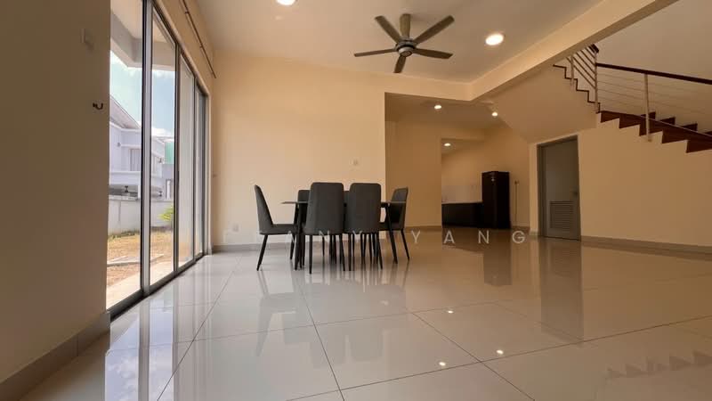 Semi-Detached House for Rent in Anggun 2 Residence (Rawang) - Tiffany Yang - Dining Area - PropertyGuru.com.my