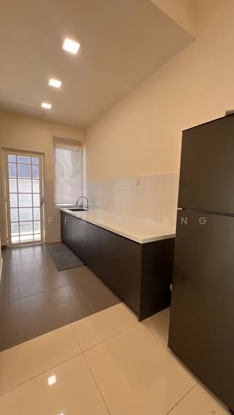 Semi-Detached House for Rent in Anggun 2 Residence (Rawang) - Tiffany Yang - Kitchen - PropertyGuru.com.my