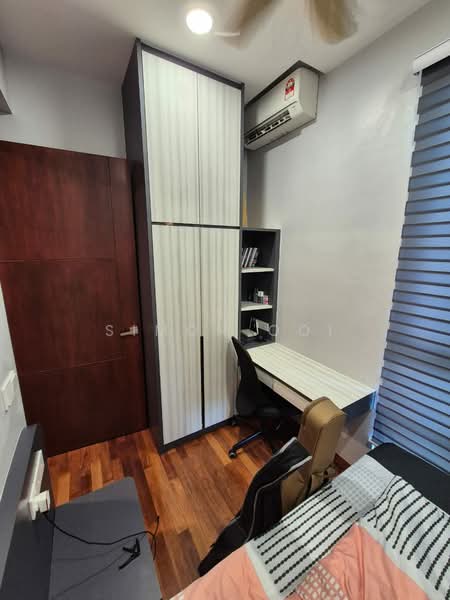 Condominium for Sale at Queens Residences Q1 @ Queens Waterfront - Simon Ooi - Bedroom - PropertyGuru.com.my