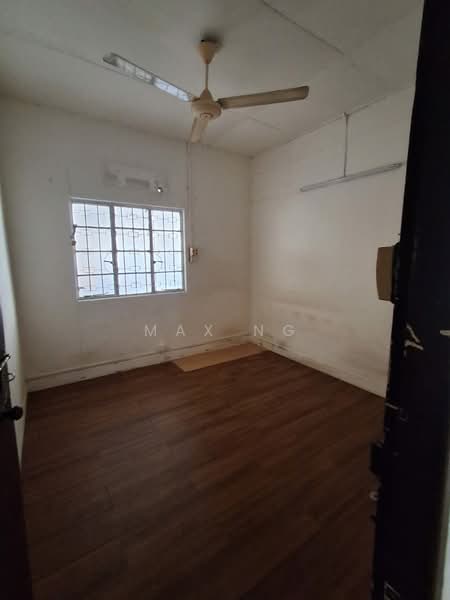 Shop for Rent in Jelutong (Penang) - Max Ng - Interior - PropertyGuru.com.my